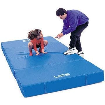 UCS® 220 Series Deluxe Training Pads: 8 Thick • 5' x 10'